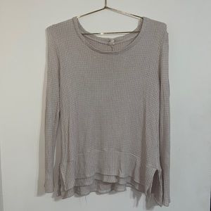 Long sleeve knit shirt